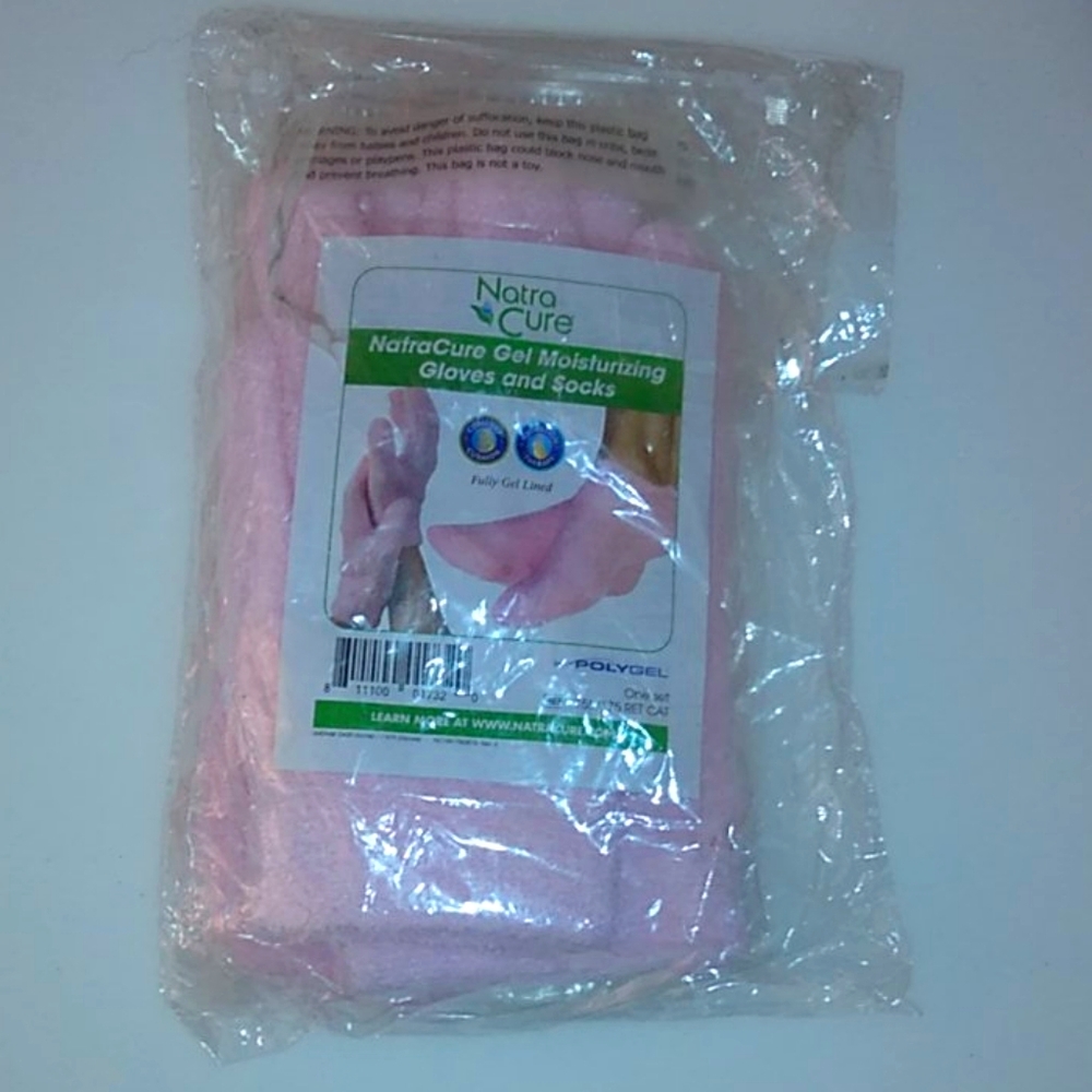 Nature cure gel moisturizing socks and gloves